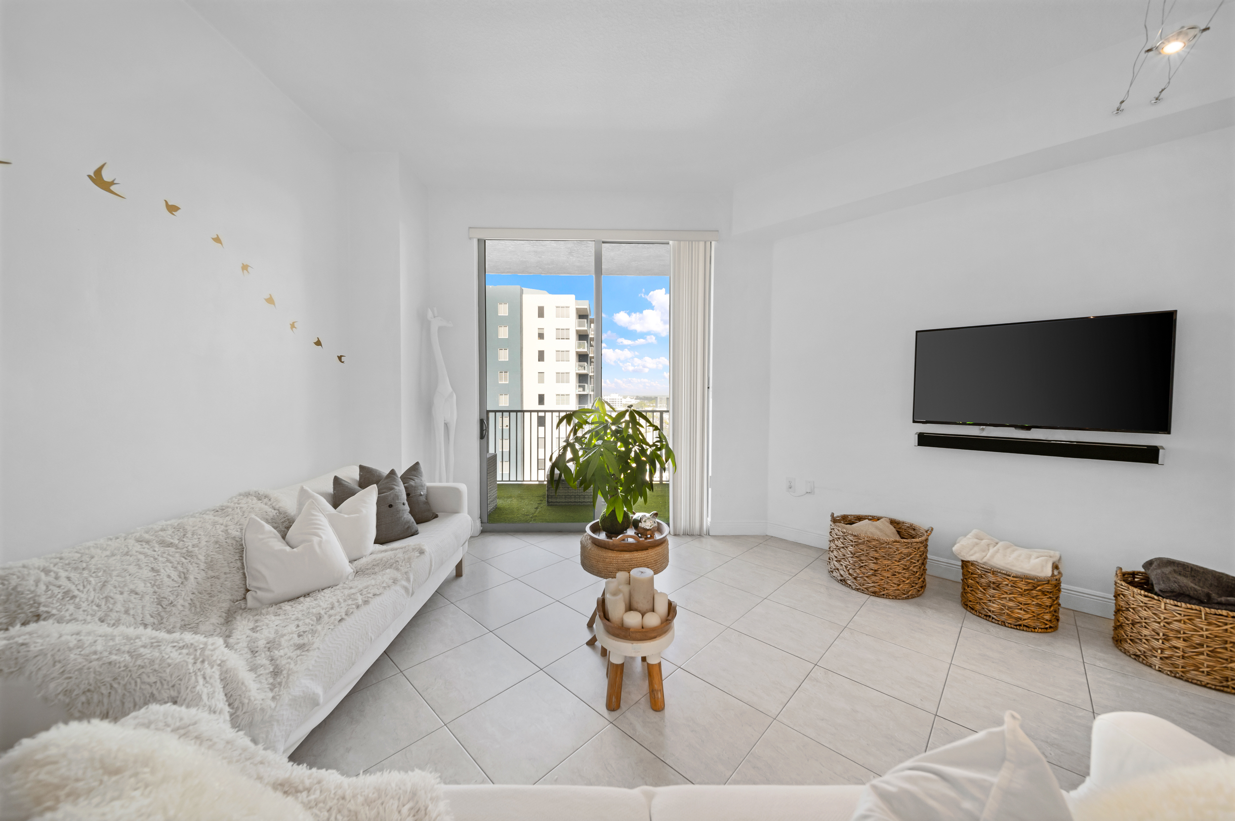 140 S. Dixie Hwy Hollywood-Jimena unit 1008-7
